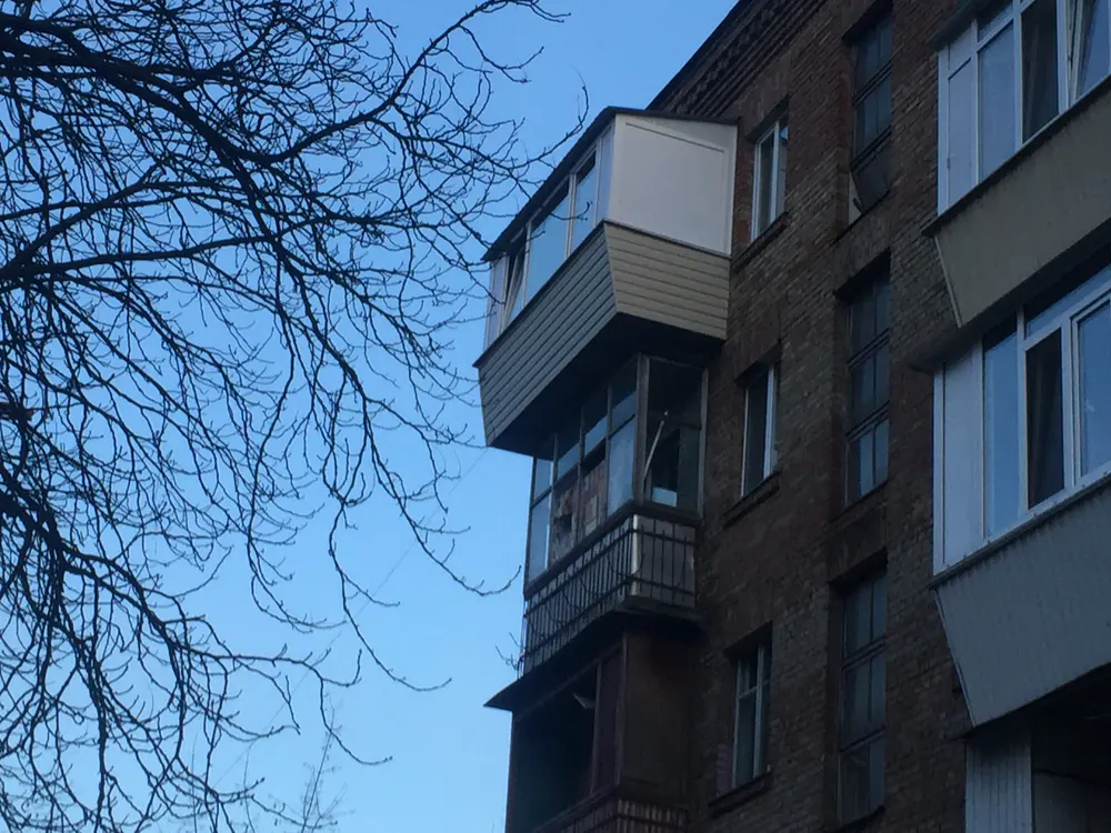 Балкон, вікна або будинок, роботи Конверсії Вікон