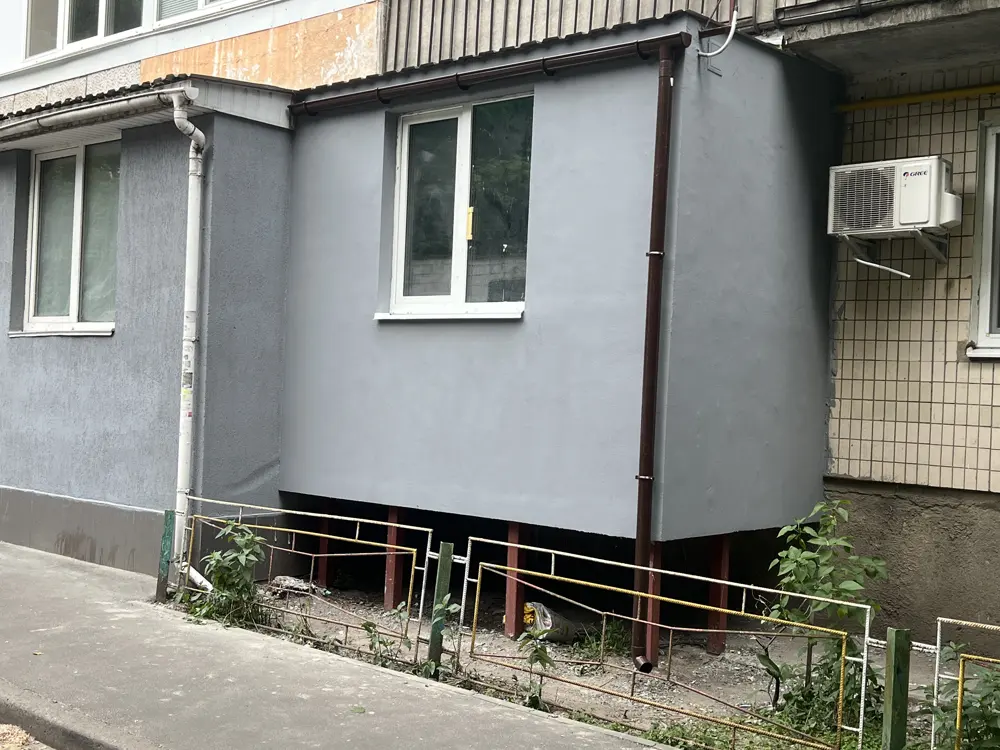 Балкон, вікна або будинок, роботи Конверсії Вікон