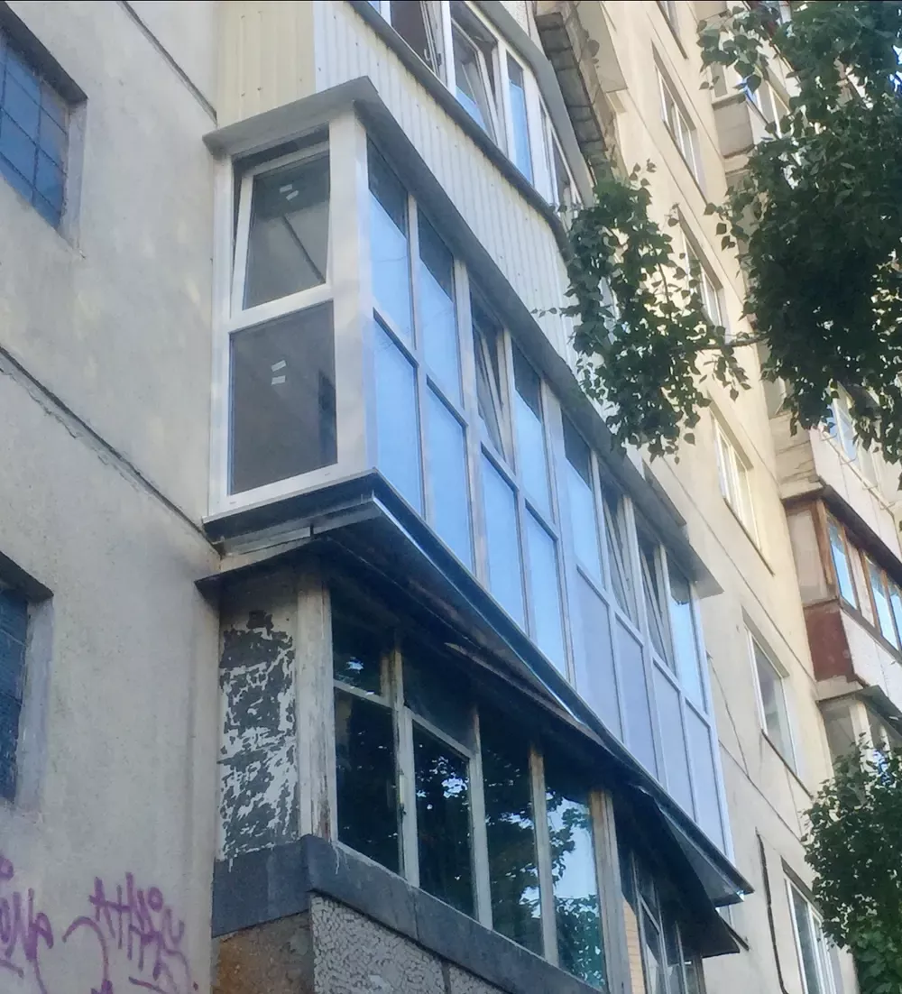Балкон, вікна або будинок, роботи Конверсії Вікон