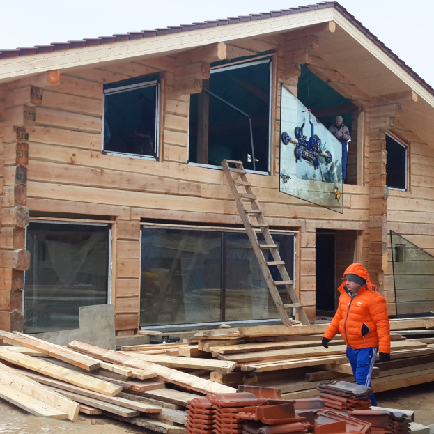 osteklenie-kottedzha-process